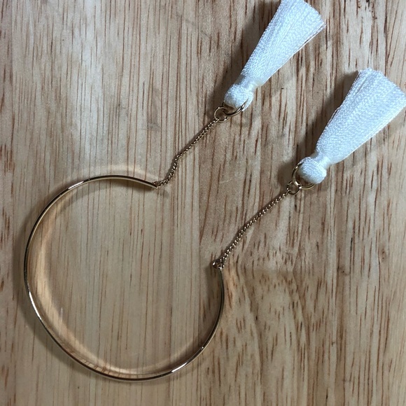 Shiraleah Anthropologie Bracelet Bangle Open Fringe Tallulah White Tassels - Picture 3 of 6